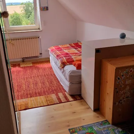 Helles 18 Qm In 6,5-zi-wohnung Naehe Frankfurt, Hanau, Buedingen, Friedberg *